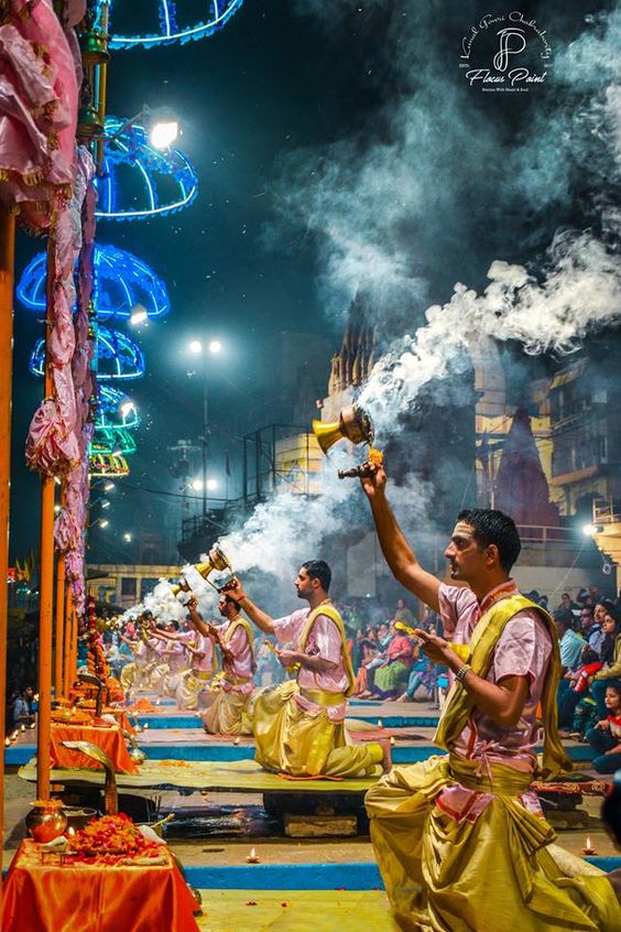 Arrival in Varanasi & Ganga Aarti